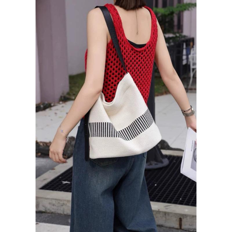 

Large-capacity Striped Single-shoulder Bag Laid-back Style Versatile Commuter Tote Bag Crossbody Bag белый
