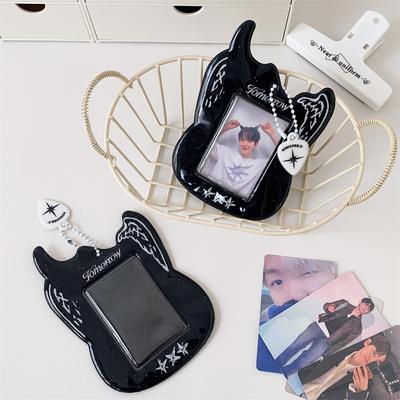 Y2K Style Idol Po Holder Key Ring Kpop Gitar Design Pocard Holder Back 3inch Idol Po Card Holder with Pick Shaped Chain