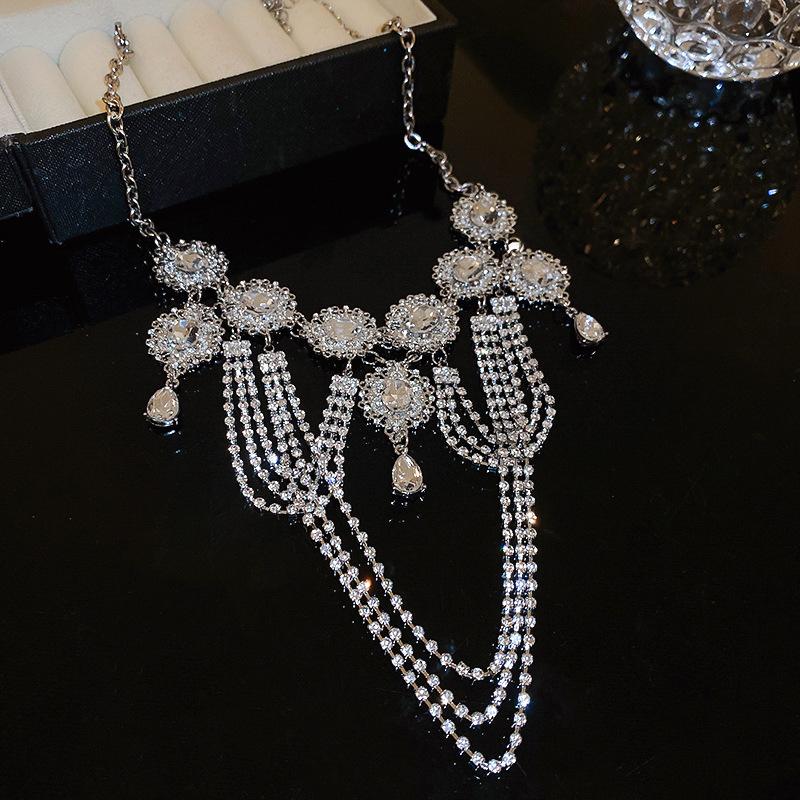 Meier Diamond-encrusted multi-layered tassel geometric necklace, palace-style exaggerated design, retro clavicle chain