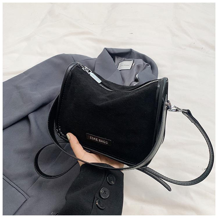 Underarm bag women's autumn versatile 2025 new fashion chain shoulder messenger bag high-end sense work small bag