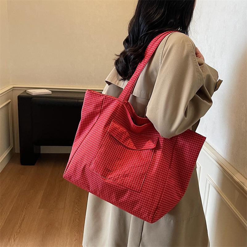 Casual Personality Large-capacity Bag Fashion Niche Design Shoulder Bag 2025 Autumn and Winter New Women's Tote Bag