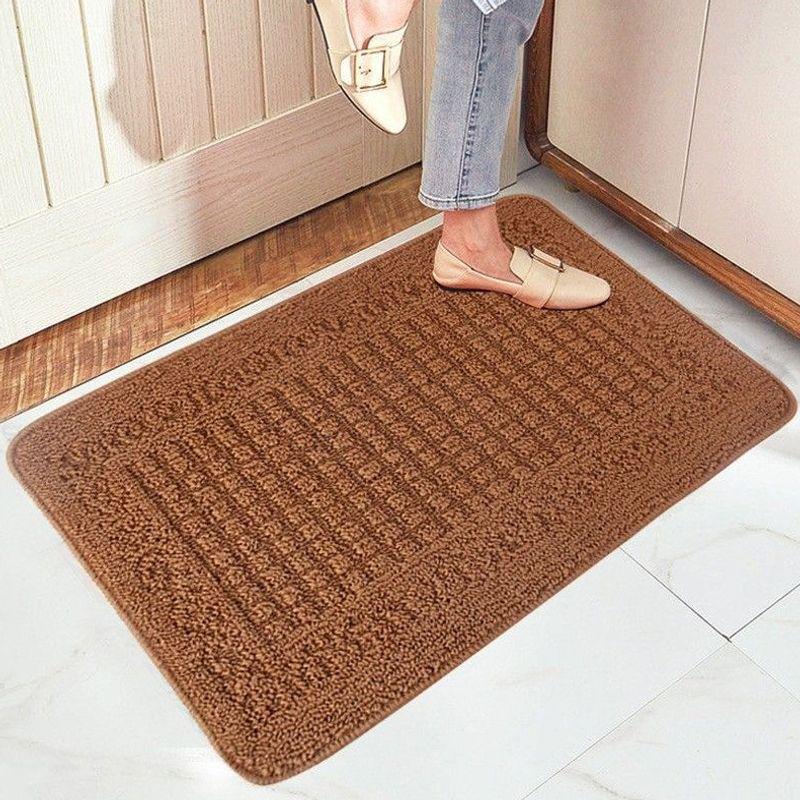 Semi-Circular Non-Slip Water-Absorbing Doormat - Wear-Resistant Floor Mat for Bedroom or Entrance Hall.