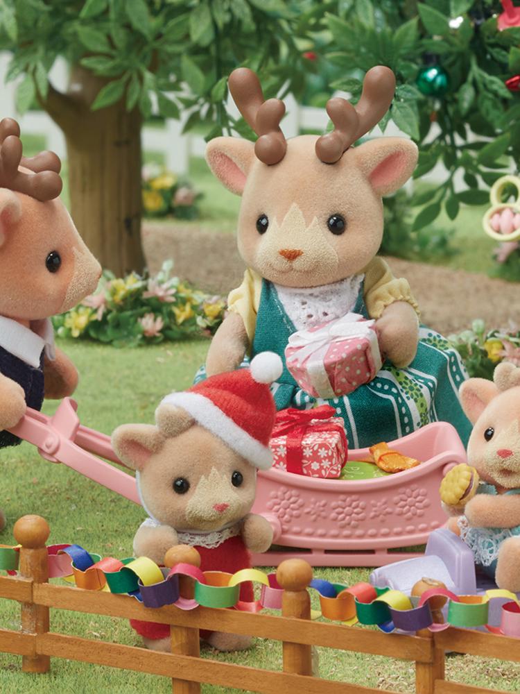 5692 - Sylvanian Families Reindeer Family Set