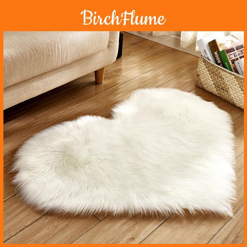 Simple Heartshaped Silk Plush Rug With Soft Texture For Living Room And Bedroom Decor