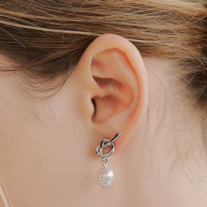 Hej KNOT PEARL PT ÖRHÄNGE