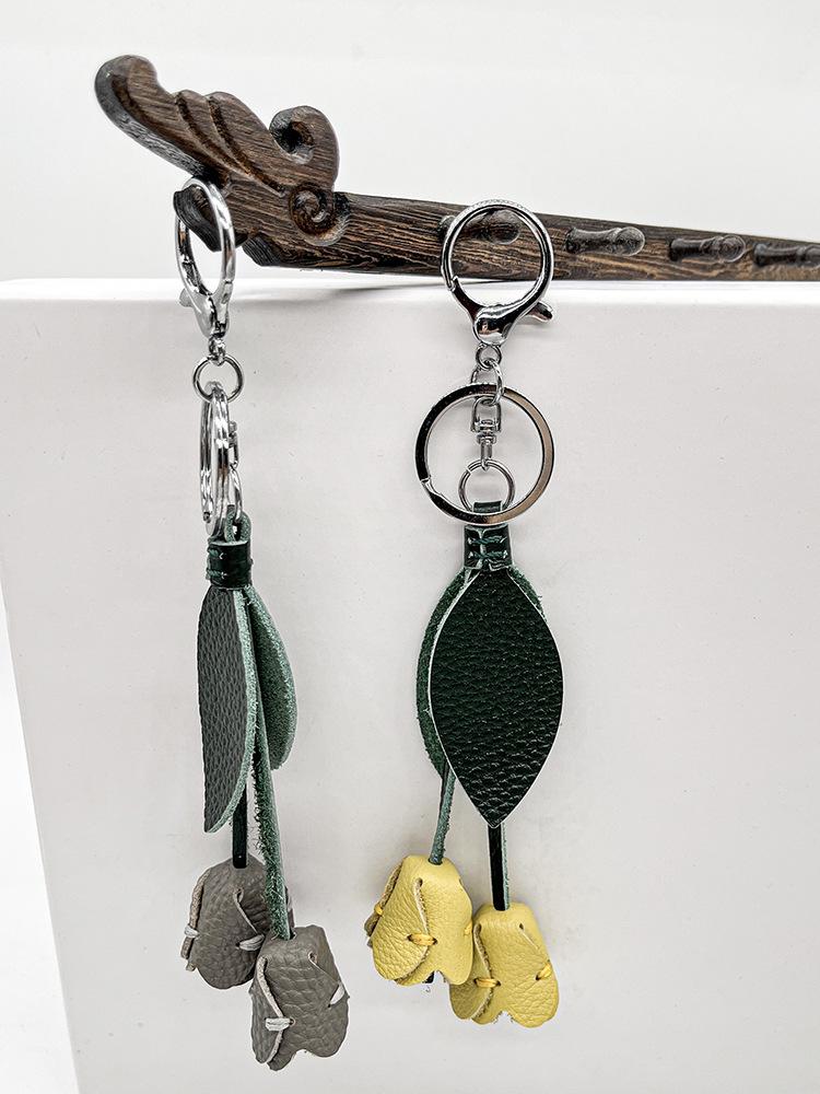Handgefertigter Schlüsselanhänger-Anhänger aus echtem Leder in Tulpenform