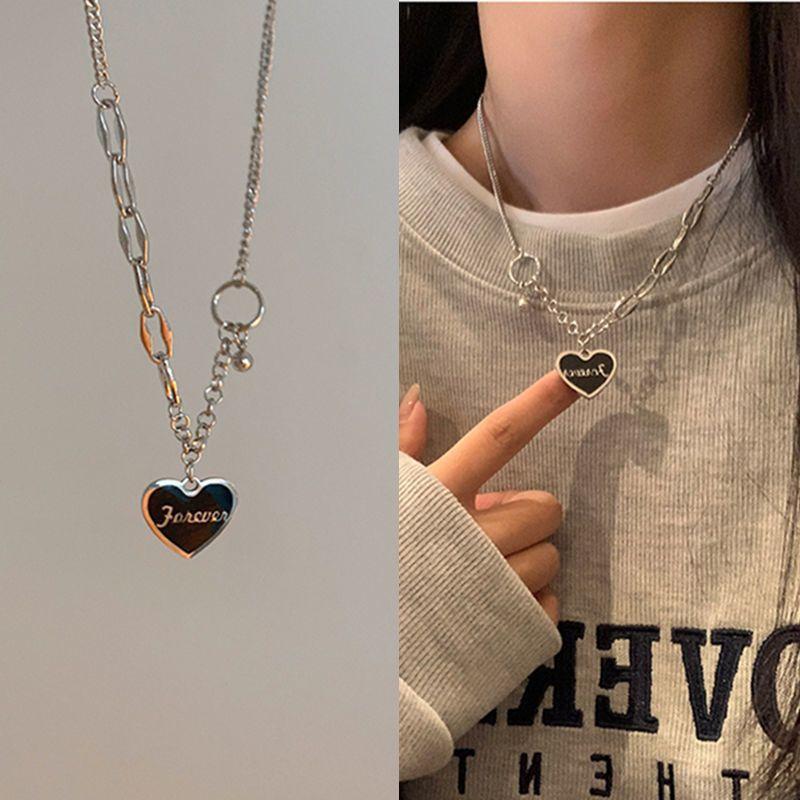 

New niche design heart-shaped English LOVE black love simple and sweet necklace female collarbone chain