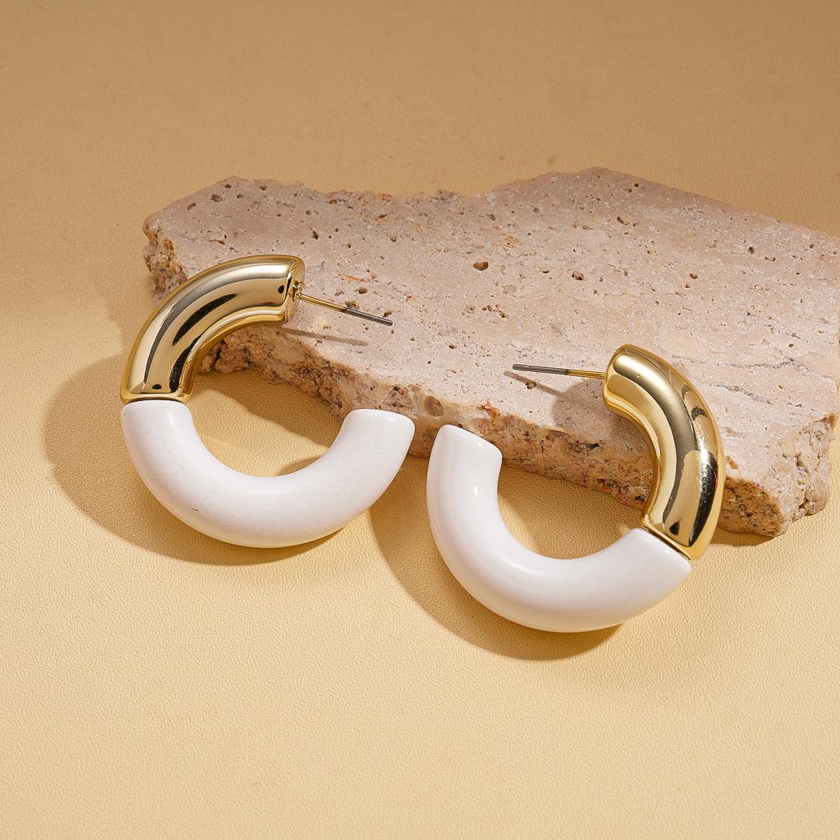 Acrylic round splicing C-shaped silver needle stud earrings versatile commuter sexy earrings