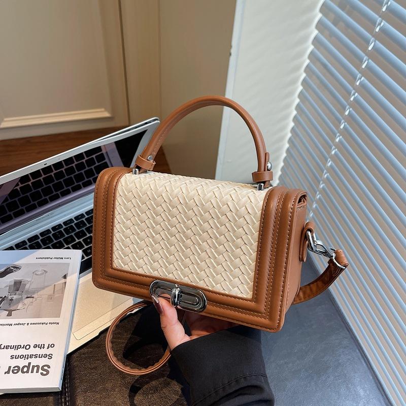 Spring High-end Texture Small Bag Trendy Women's Bag Popular Shoulder Messenger Bag Fashionable Portable Small Square Bag