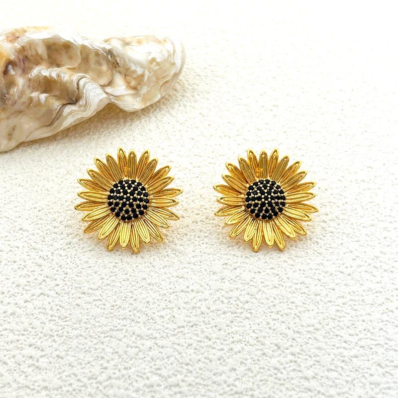 

Jewelry Design Earrings Light Luxury Full Diamond Zircon Earrings Sunflower Stud Earrings Ear Holes Premium