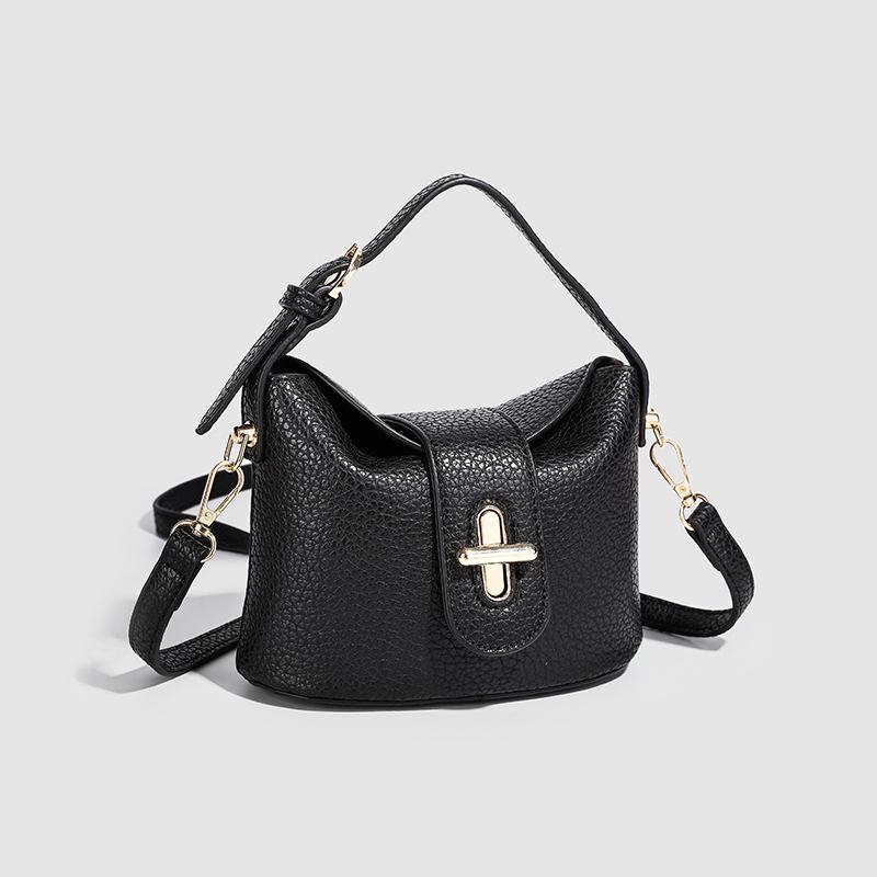 Single Shoulder Handbag Casual High Fashion Handbag Women'S Niche Commuter Underarm Bag Versatile
