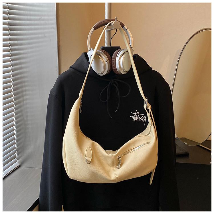 IELGY Simple Style Large-Capacity Tote Bag All-Match Commuter Shoulder Messenger Bag Casual