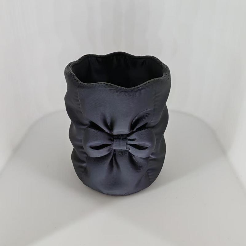 Large Capacity Plastic Makeup Brush Holder Cute Bow Design Cosmetic Organizer for Bedroom Vanity Counter