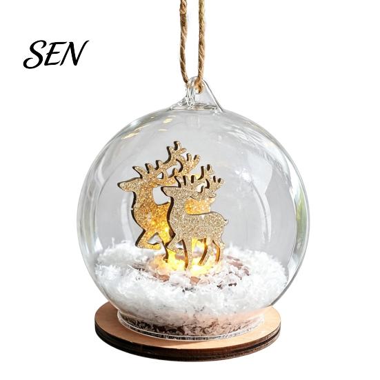 Winterwunderland Szene Requisiten Beleuchteter Weihnachtskugel Schmuck, LED Schnee Warmes Licht Anhänger Hängende Kugel mit Rentierhütte für Baum