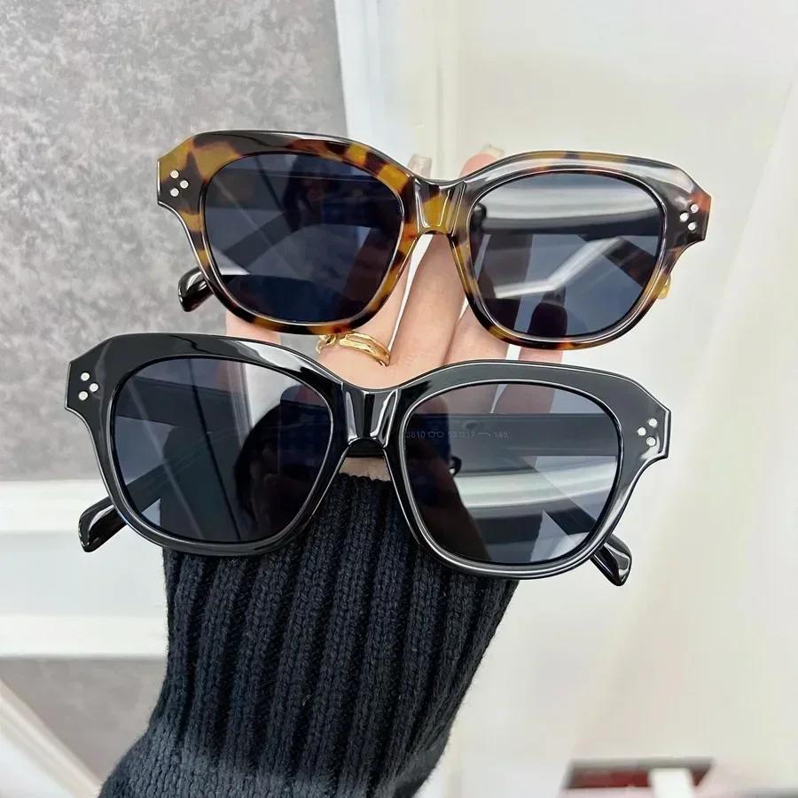 Vintage Women Fashion Square Sunglasses Retro Black Sun Glasses Female Male Eyewear