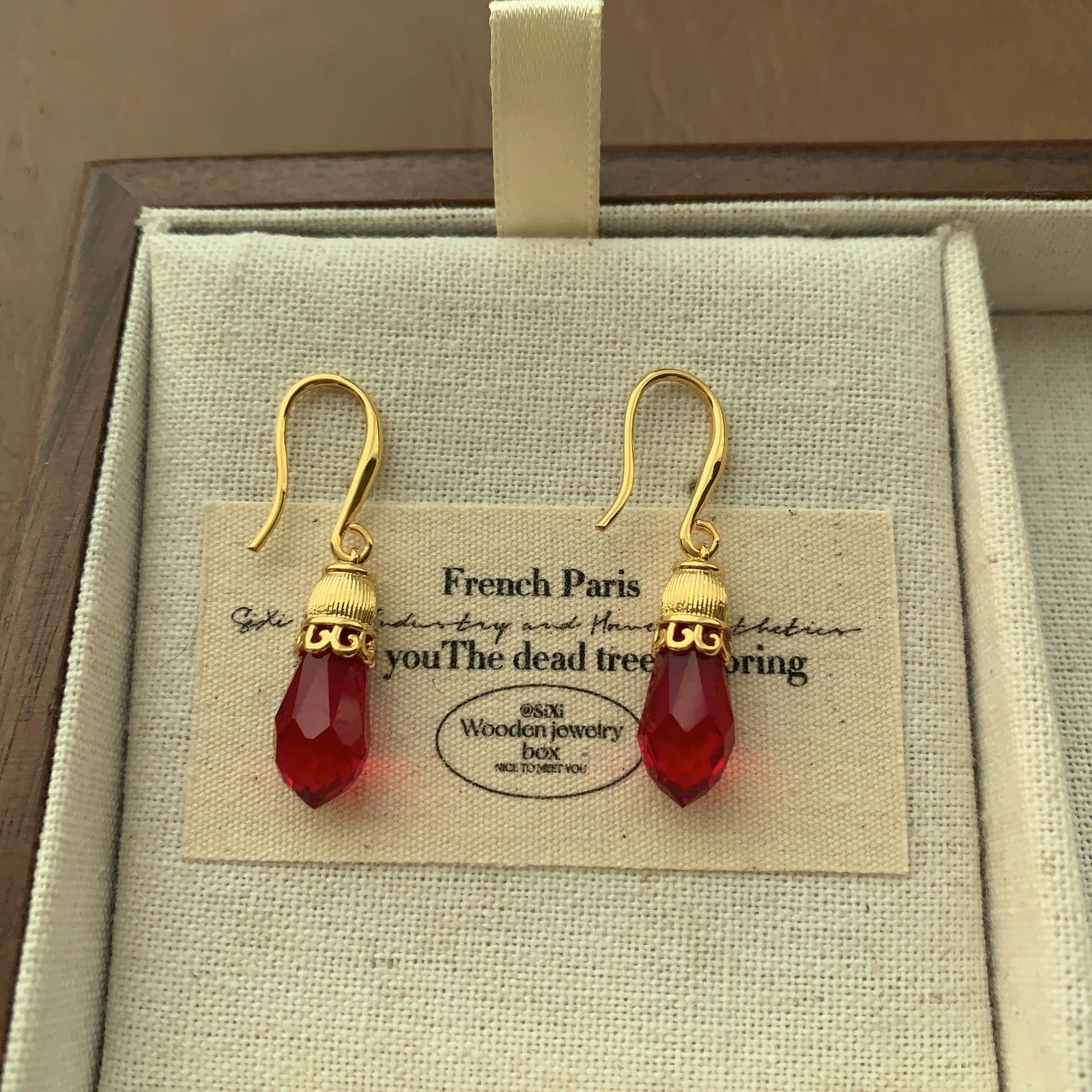 Красные серьги с бахромой из стразов Серьги Элегантная легкая роскошь Изысканные Праздничные Модные Праздничная атмосфера Серьги-каффы