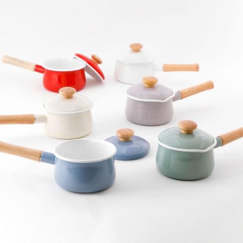 Fuji Enamel Milk Pan with Lid, 15cm, Direct Heat/Induction Compatible, Mint Green, Enamel Saucepan with Long Handle