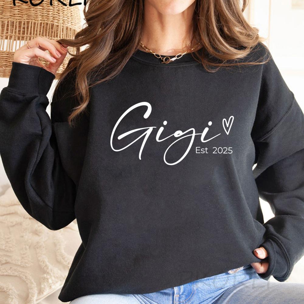 Personalized Gigi Est 2025 Sweatshirt Mothers Day Gift Grandma Sweatshirt Women Crewneck Sweatshirts Long Sleeve Graphic Hoodies