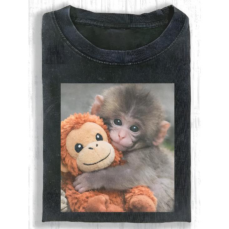 Little Monkey Holding Doll Meme Printed Short Sleeve Shirt, Street Style Men'S Pure Washed Short Sleeve T-Shirt, 230G Washed Fashionable Casual Pure
