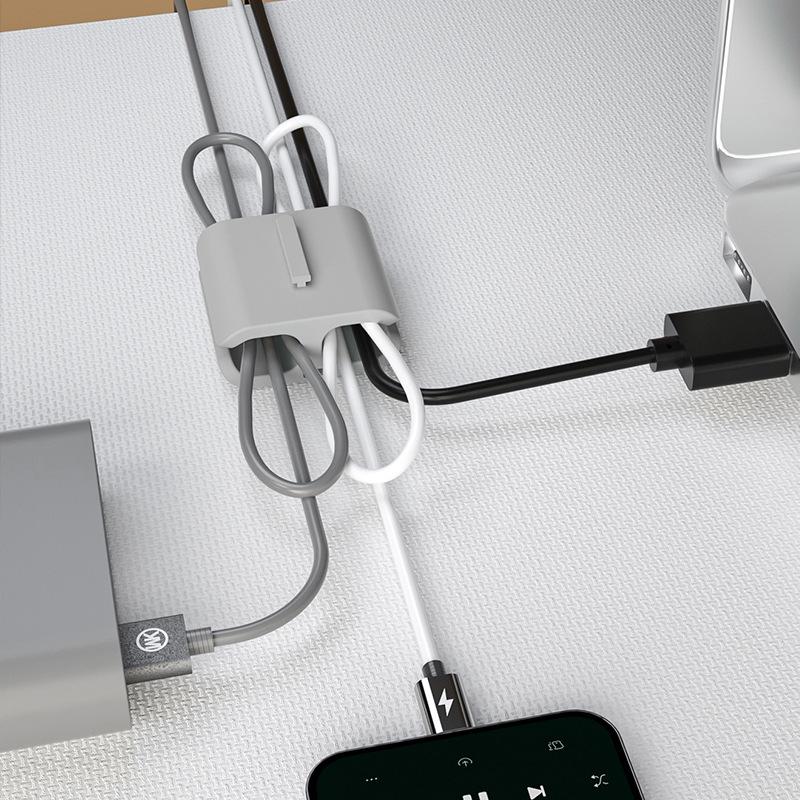 Minimalist Earphone and Data Cable Organizer Clip Set - Two Pairs