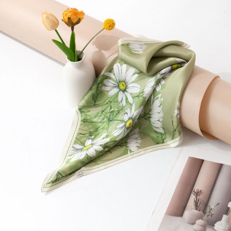 Mulberry Silk Scarf Green Daisy Print Square Neckerchief Elegant Fresh Style Women