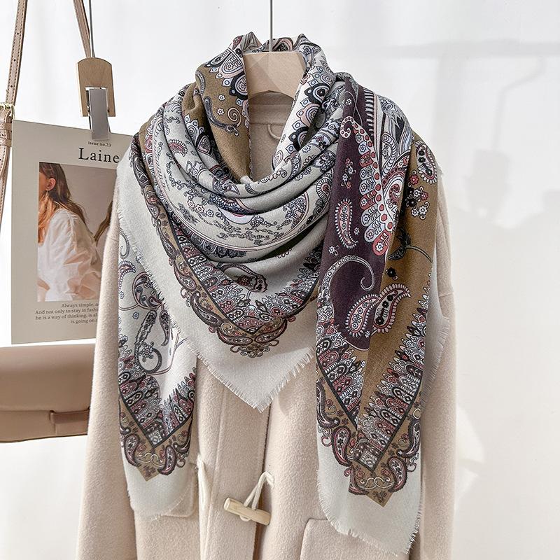Spring and autumn retro niche literary and artistic fan cashew flower printed square scarf trendy fashionable clothing with shawl