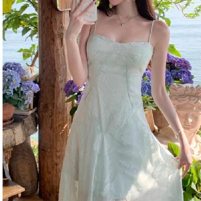 Women's Elegant Green Spaghetti Strap Waist-Cinching Mesh Dress - Summer 2026