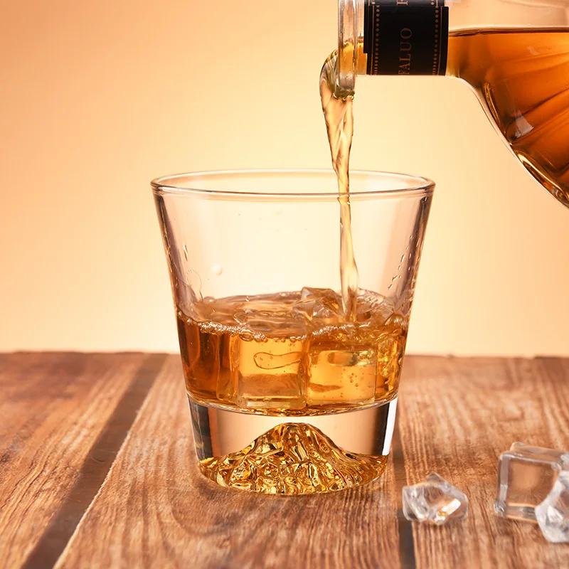 Haushalt im japanischen Stil handgefertigt Berg Guochaofeng Guanshan Tasse Haushalt Whiskey Spirituosen Tasse handgeschnitzt