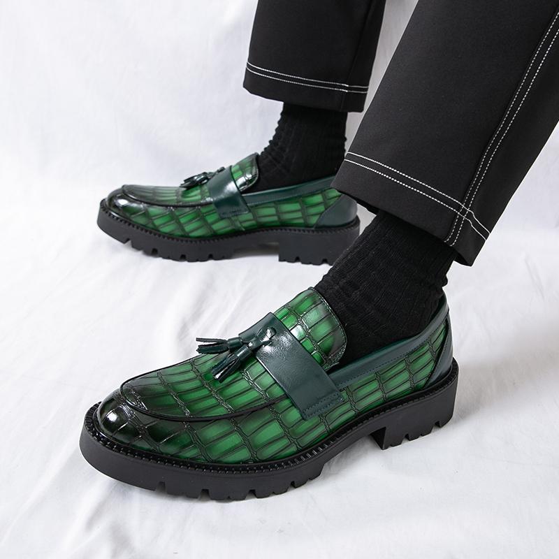 Fashion Retro Men Business Fringed Shoes Men Casual Comfortable Thick-soled Anti-slip Fashionable Small Leather Shoes Sizes 38-46