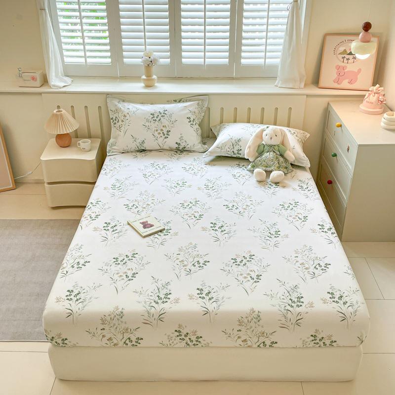 100% Cotton Fitted Sheet: Soft, Printed, Moisture-Wicking, Sweat-Absorbing, Anti-Static Mattress Protector