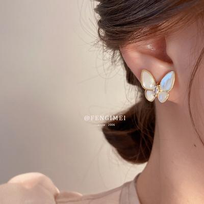 Orecchini a Farfalla in Zircone Madreperla Ago d'Argento Orecchini Dolci e alla Moda con Temperamento Orecchini Versatili