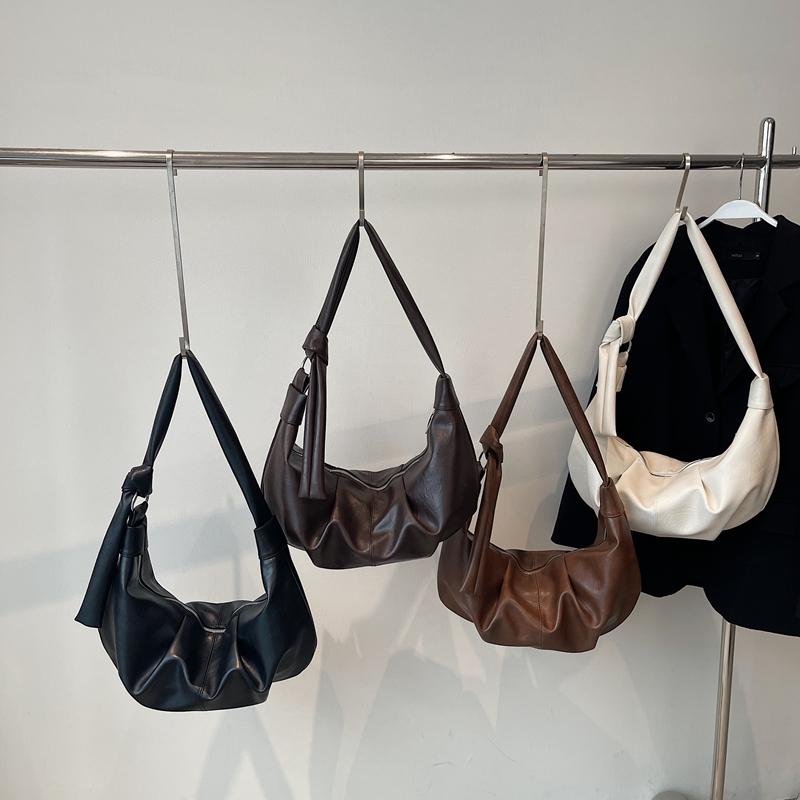 Large Capacity Hobo Bag Women's Vintage Pleated Shoulder Bag Commuter Crossbody Bag