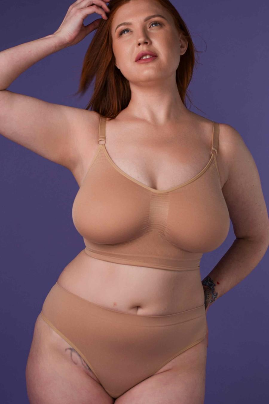 

Топ з м якою чашкою brabrabra (85258) 70B