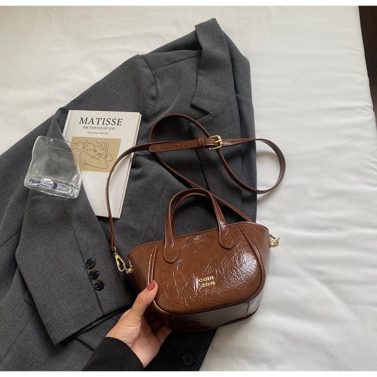 

Популярная в этом году женская летняя сумка-корзина для овощей 2025 года, новый нишевый дизайн, сумка-мессенджер, портативная сумка-ведро в корейском стиле