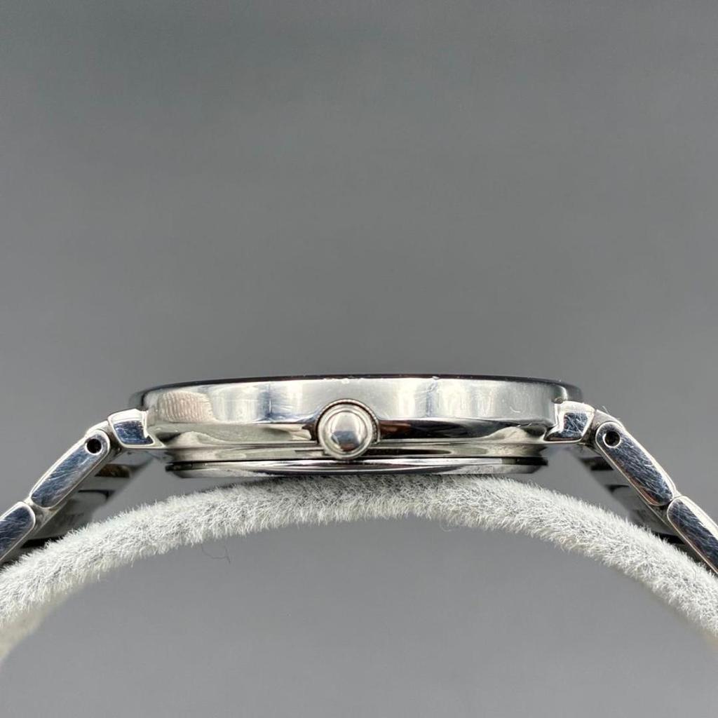 [USED] SEIKO V110-0BB0 Solar Round Silver