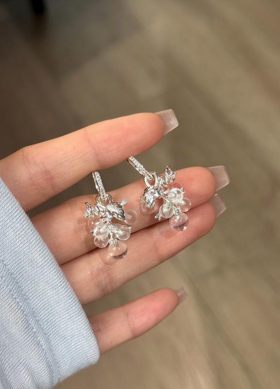 Elegant Summer Dew Grape Hoop Earrings - Unique, High-End, Stunning Design (2026)