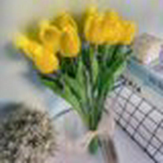 

LED Battery-Powered Tulip Night Light - DIY Handmade Flower Lamp for Bedside Atmosphere LED Warm Light - Battery