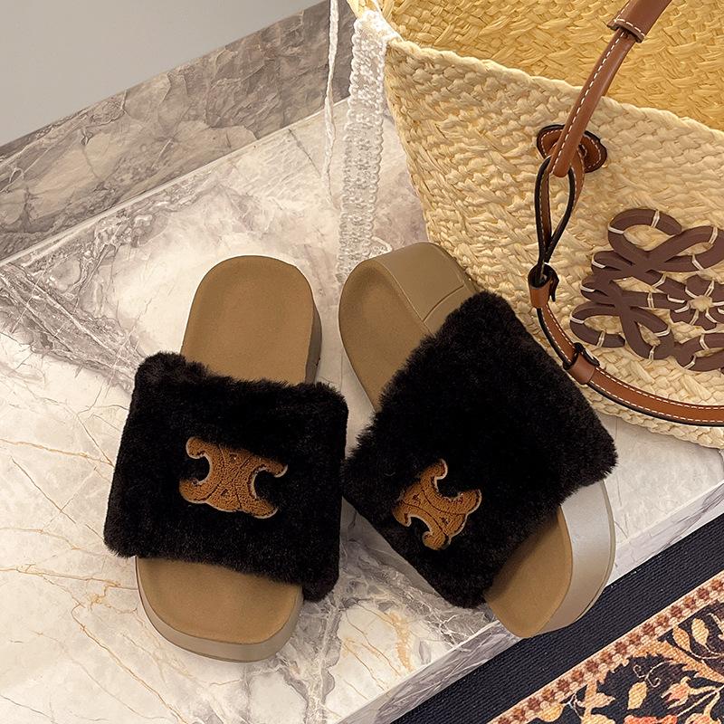 Thick-bottomed one-character slippers for women in autumn and winter 2025, new Korean version of fashion versatile outer slippers for women