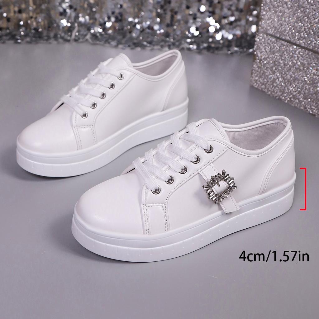 Women's Leather Casual Shoes Fashion Platform Sneakers Designer Metal Decor Women Shoes Lace Up Vulcanize Shoes Zapatos De Mujer
