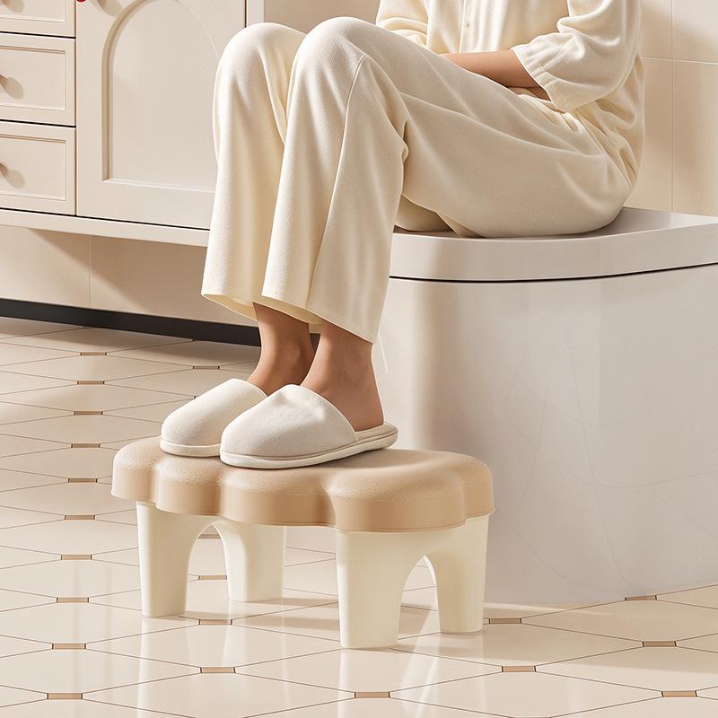 High-End Children's Creative Cloud Footstool: Thickened Low Stool for Bathroom and Pregnant Women's Footrest