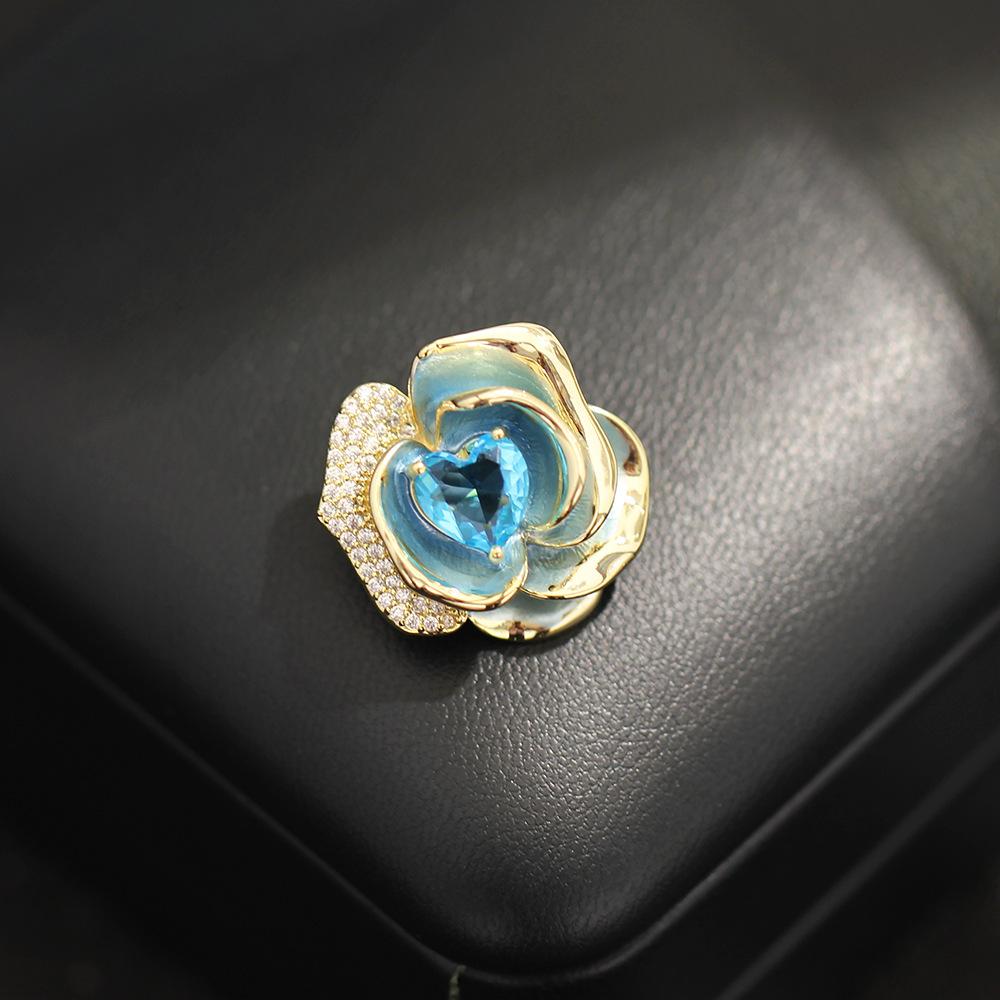 Новая высококачественная брошь синяя роза с капающим маслом, изысканная, маленькая и универсальная, цветок, маленькая булавка, бутоньерка, женская модель