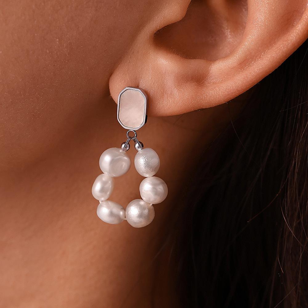 Qiong Yao Freshwater Pearl Shell Stud Earrings for Women - Light Luxury & Sweet Temperament Style