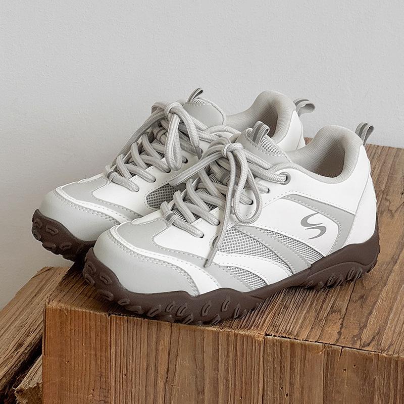 Niche invisible inner heightening shoes breathable German training shoes outdoor couple casual sports shoes bread shoes