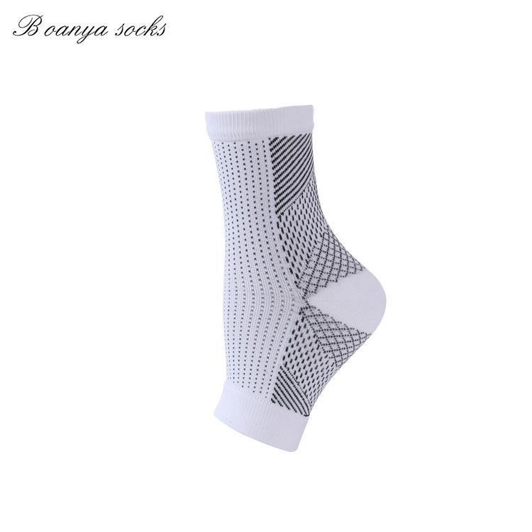 

Compression Sleeve Sports Socks with Ankle Support for Cycling, Jump Rope & Fitness Large/Extra Large
