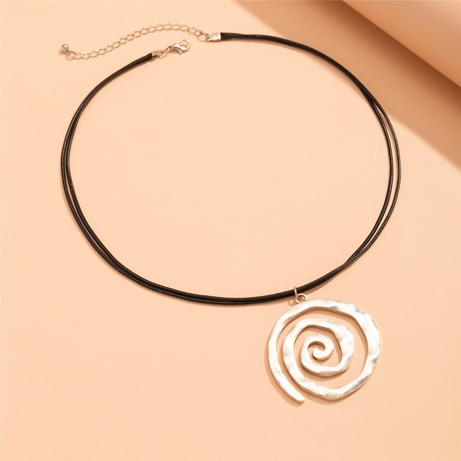 Ethnic Creative Big Spiral Conch Pendant Necklace Women Goth Adjustable Leather Wax Thread Chain Holiday Y2K Jewelry Accessories