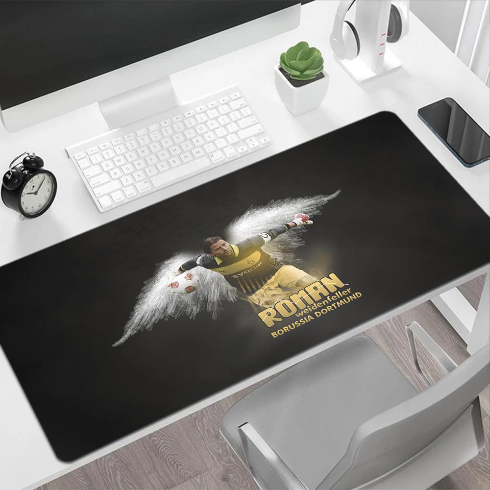 Soccer Player Action Large Mouse Pad Keyboard Pad Study Desk Mat Non-Slip Rubber Base Office and Gaming Desk Decoration