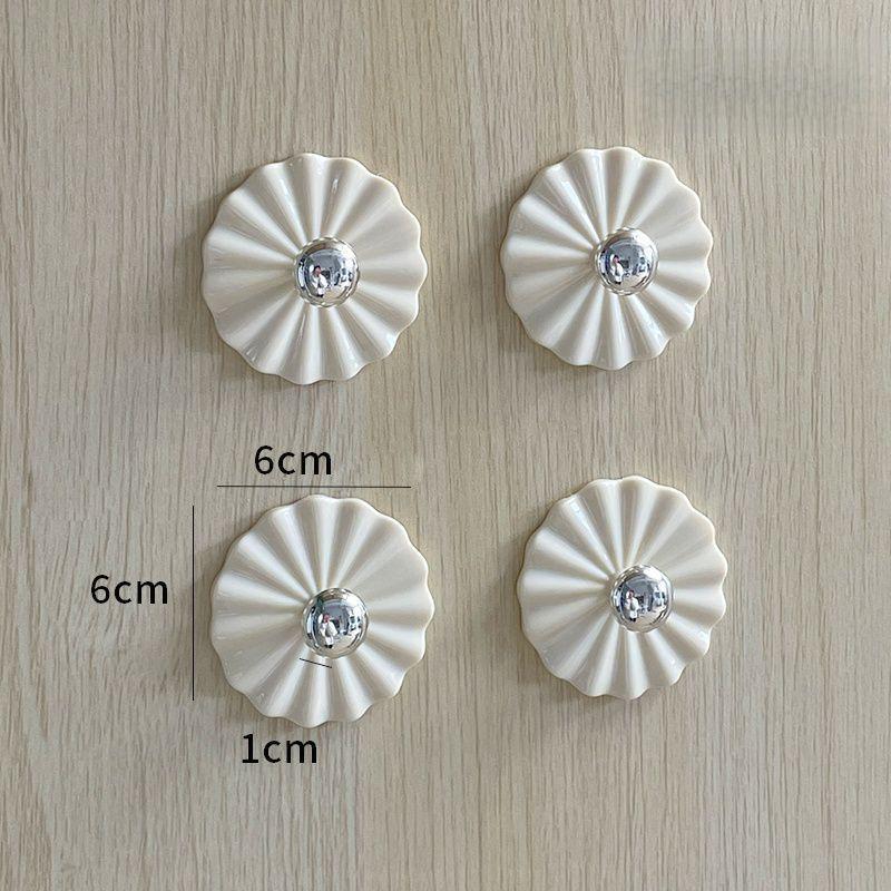 Petal Traceless Adhesive Hook – No-Drill, Strong Load-bearing for Bathroom, Door, Towels & Keys
