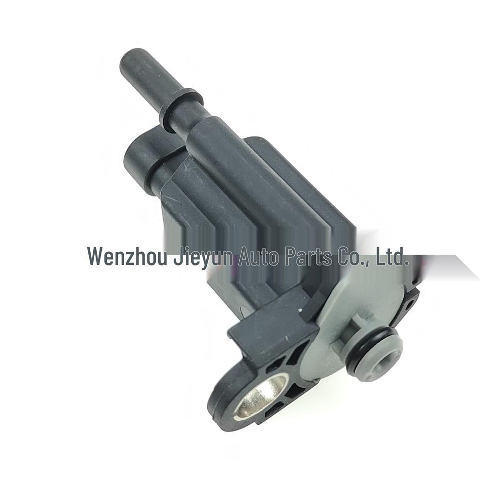 Carbon Canister Solenoid Valve 12581282 for LUZUN
