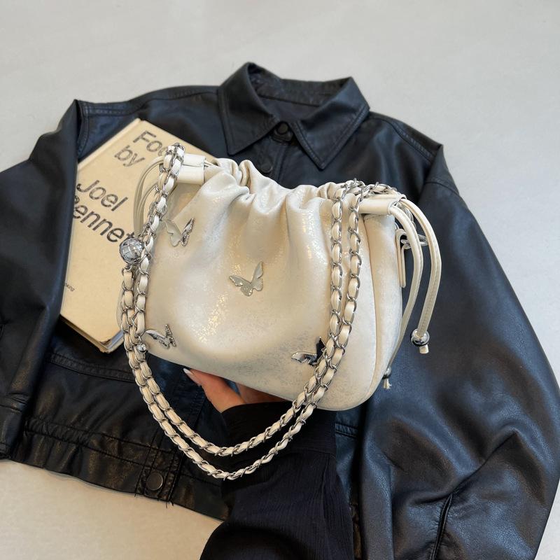 Популярная серебряная маленькая сумка для женщин — фото 4