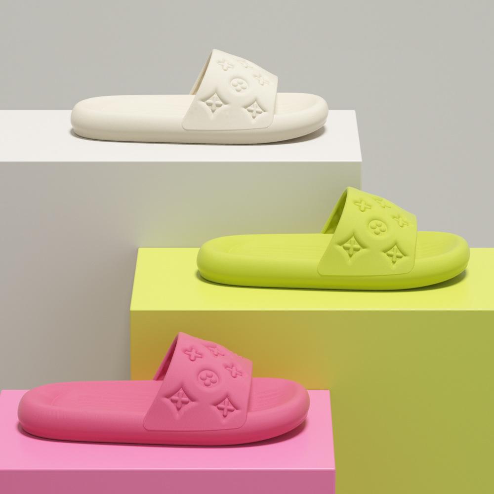 High sense fashion cool slippers women's summer slippers step on shit feeling thick bottom bathroom non-slip deodorant small flower eva slippers